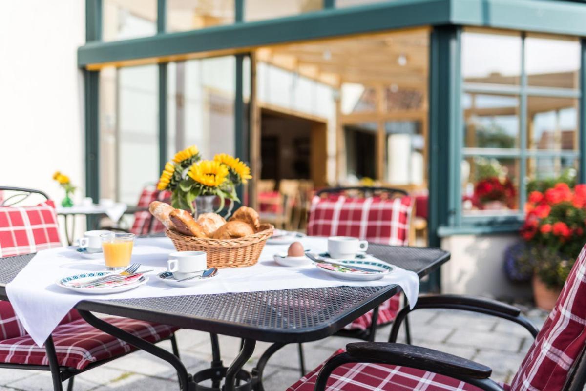 Hotel Stegner Rödelsee Εξωτερικό φωτογραφία